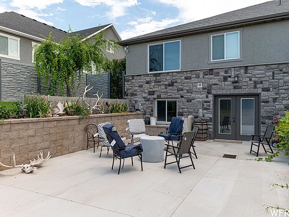 3rd image of 1454 S Harvest Ln