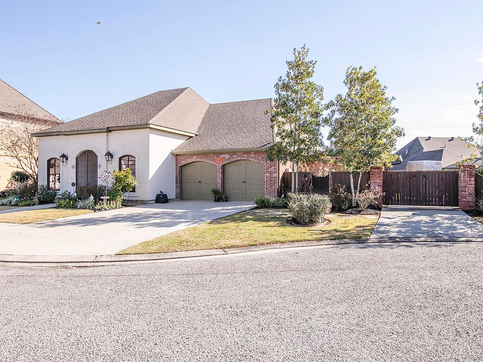 1st image of 209 Martele Blvd