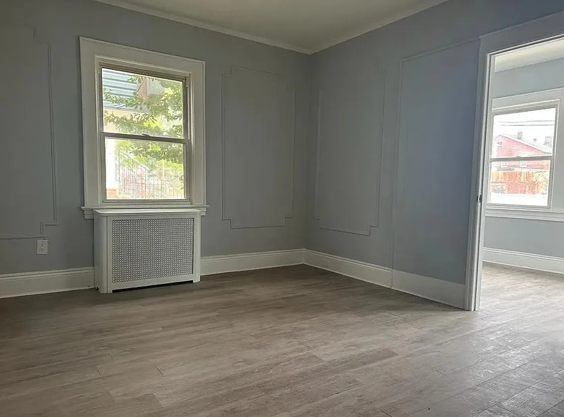 2 bed, 1050 sqft, $2,200 — Photo 2