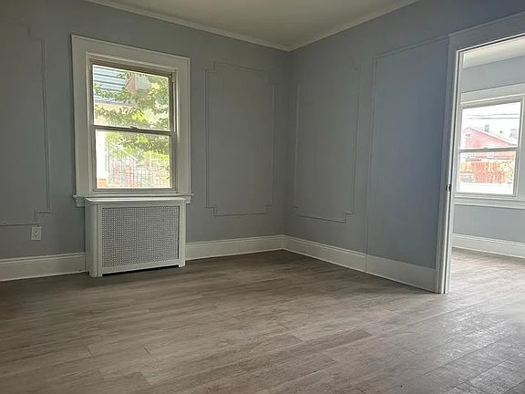 2nd image of 1032 Olive St APT 1