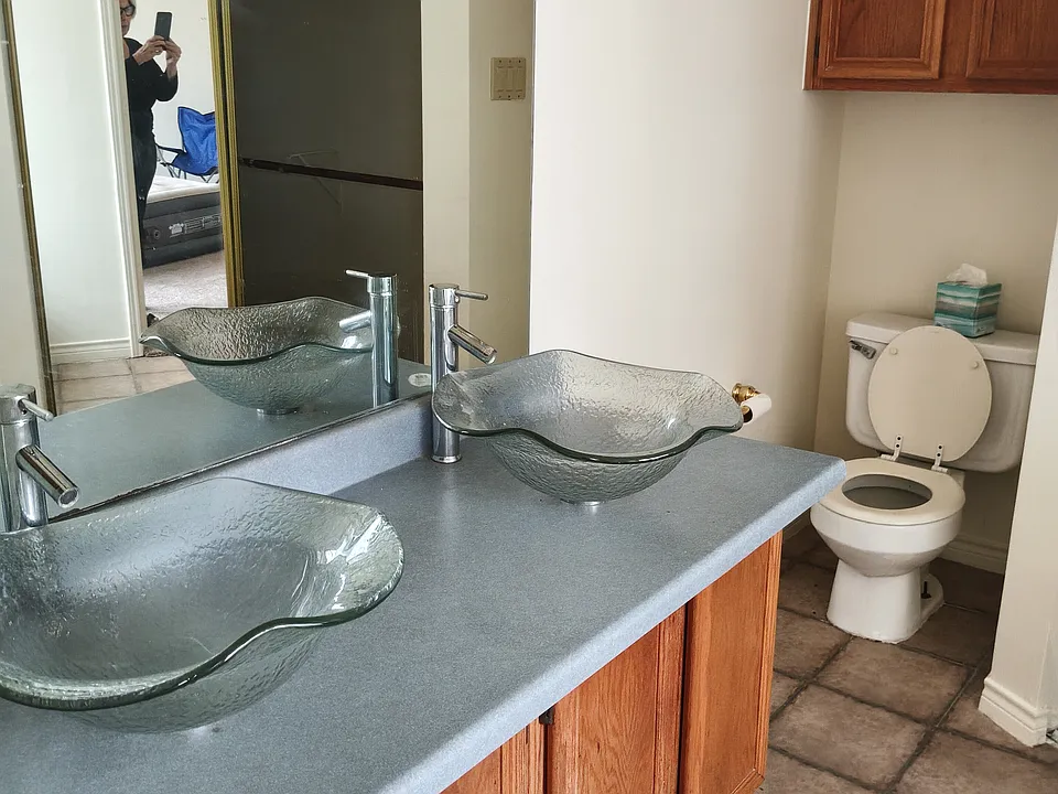 10600 Lehman St
