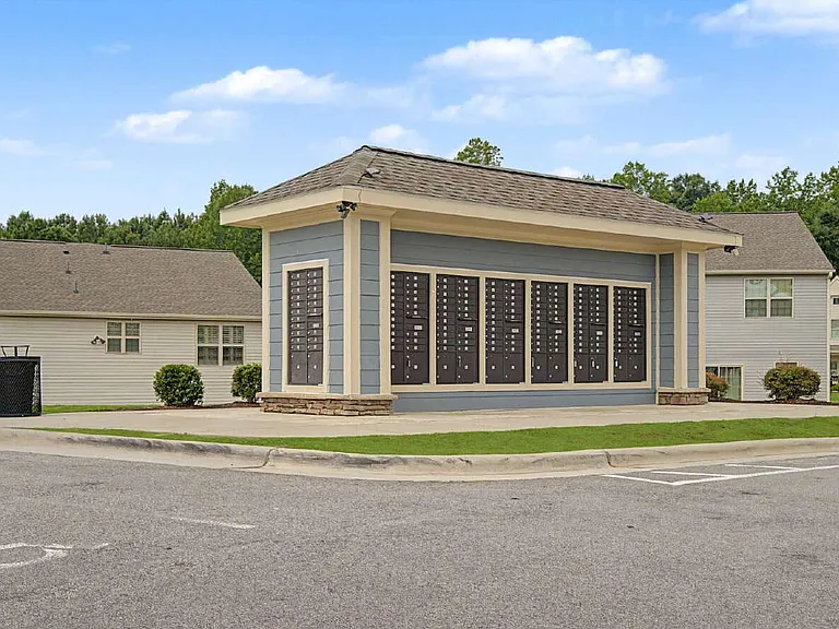 1621 Crimson Leaf Ln — Photo 46