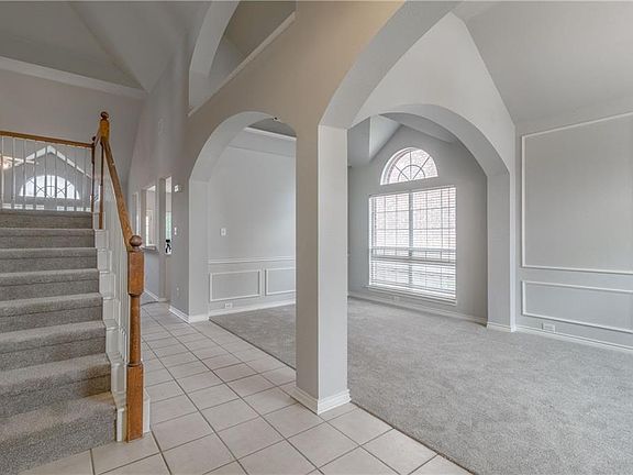 4th image of 5905 Portridge Dr