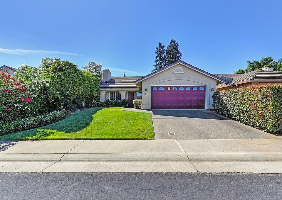 1st image of 1625 Calabasa Dr