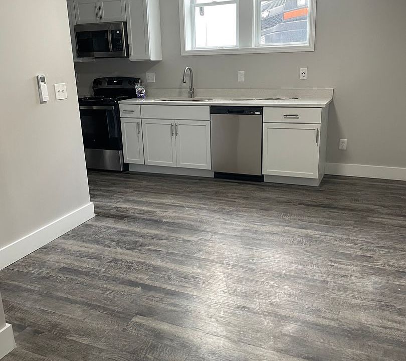 1st image of 71 Pleasant St Suite 1