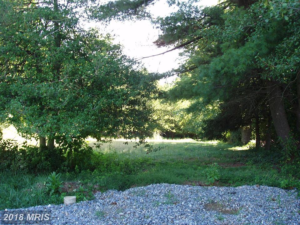 2nd image of 831 Conowingo Rd