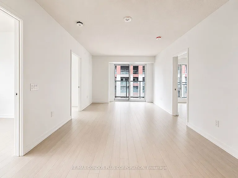 4010 Eglinton Ave W #304 — Photo 2
