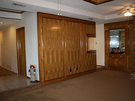 2nd image of 312 N Winding Oaks Dr