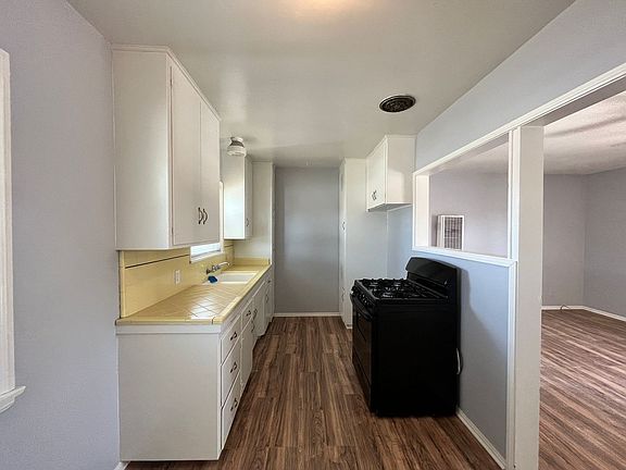 4th image of 664-670 S Eremland Dr #664