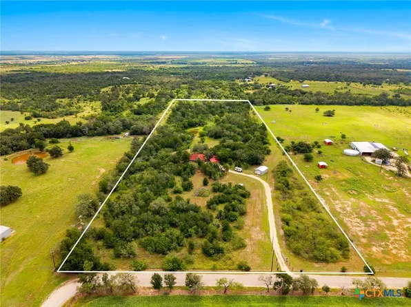 757 Jackson Rd, Kingsbury, TX 78638