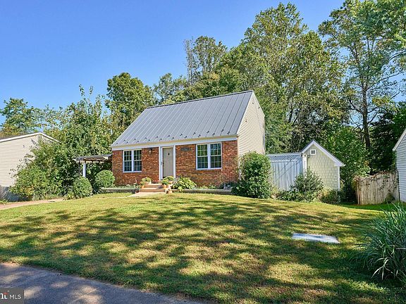 3rd image of 14513 Silverdale Dr