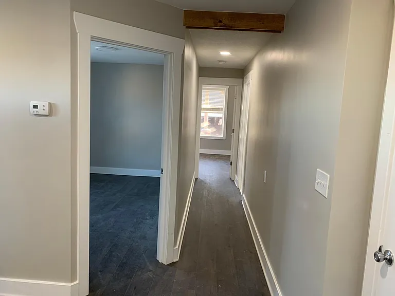 731 Lyons Ave #1 — Photo 7