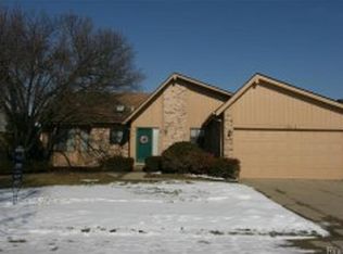 45694 Hanford Rd, Canton, MI 48187