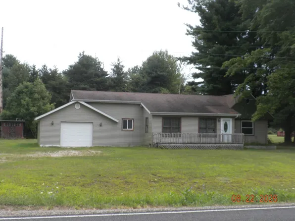 8015 Vassar Rd, Millington, MI 48746