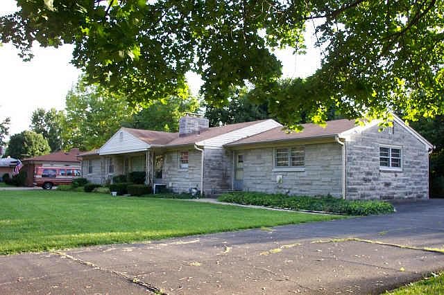 1st image of 7102 S Maplewood Dr