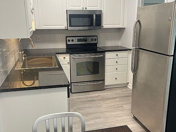 3rd image of 9738 Leyland Dr Unit 10