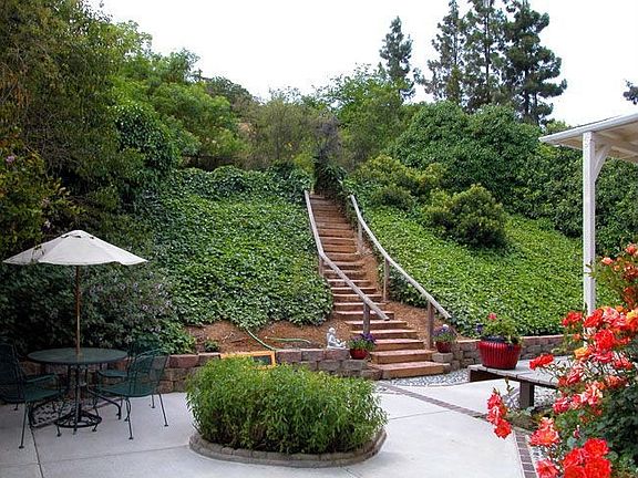 Shaded Deck and Patio, For Great BBQ's!