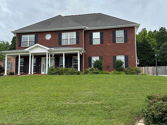 2nd image of 1145 Paxton Dr