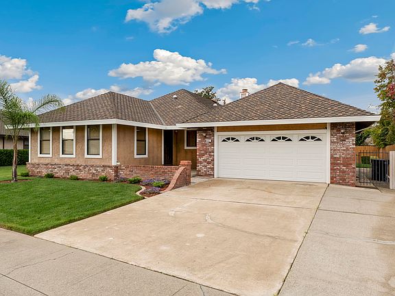 2nd image of 602 Fischer Ct