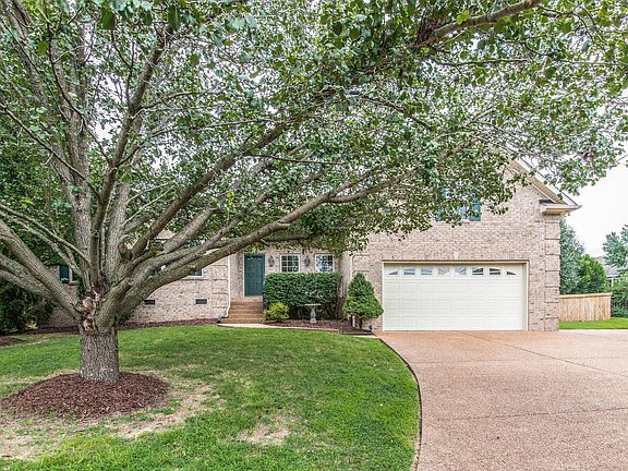 3rd image of 2710 Aragon Ct
