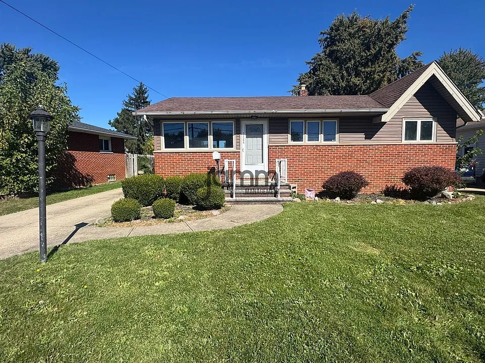 15386 Meigs Blvd