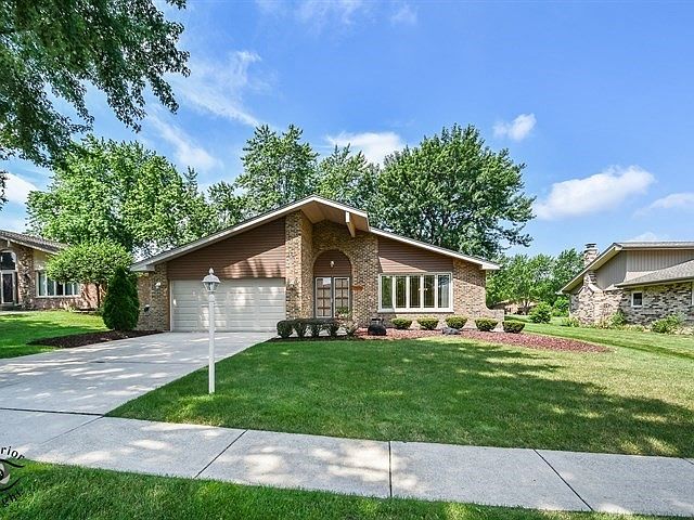 1st image of 14624 S Clydesdale Ln