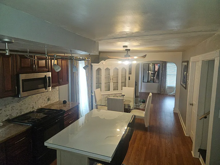 107 Grand Ave — Photo 1