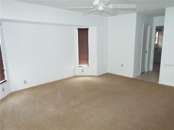 5th image of 7 Charleston Cir