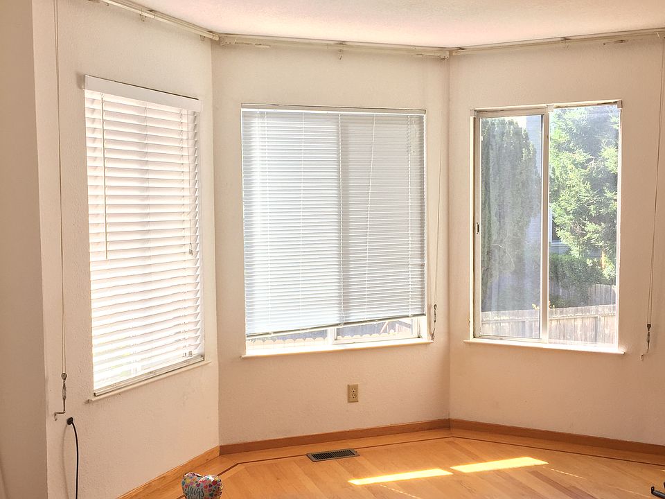 1st image of 363 12th Ave APT 1