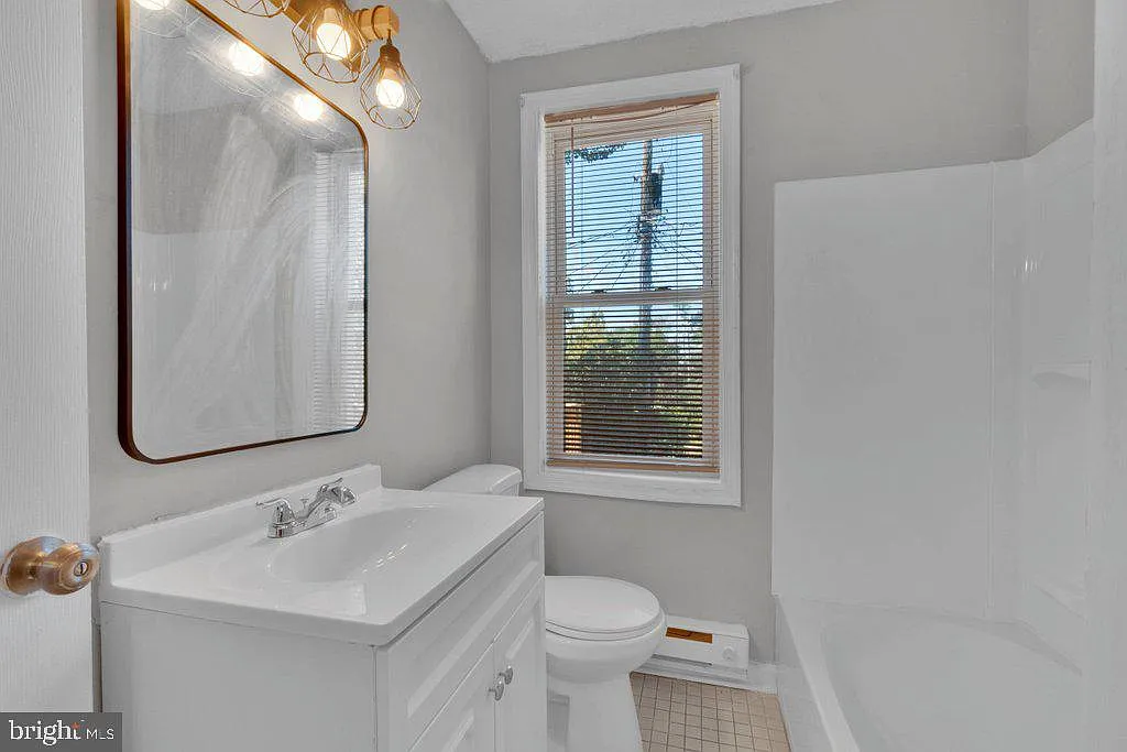 2 bed, 1176 sqft, $1,500 — Photo 2
