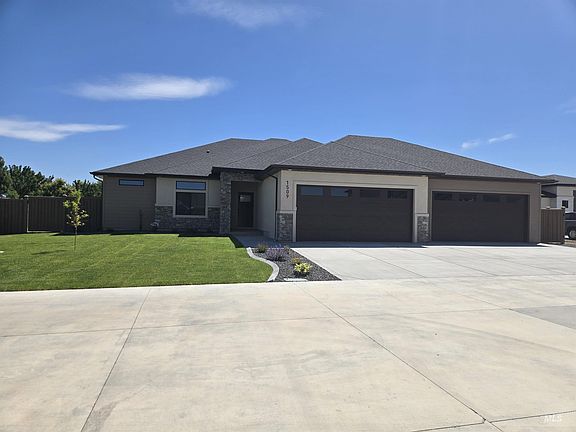 2nd image of 1509 Mountain View Dr