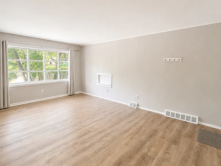 459 W Jefferson St #1 — Photo 4