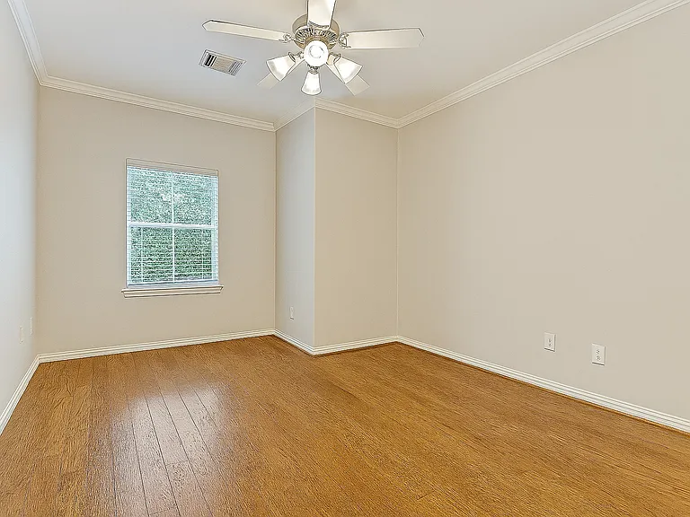 7604 Janak Dr — Photo 17