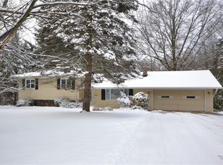 7120 Walton Rd, Walton Hills, OH 44146