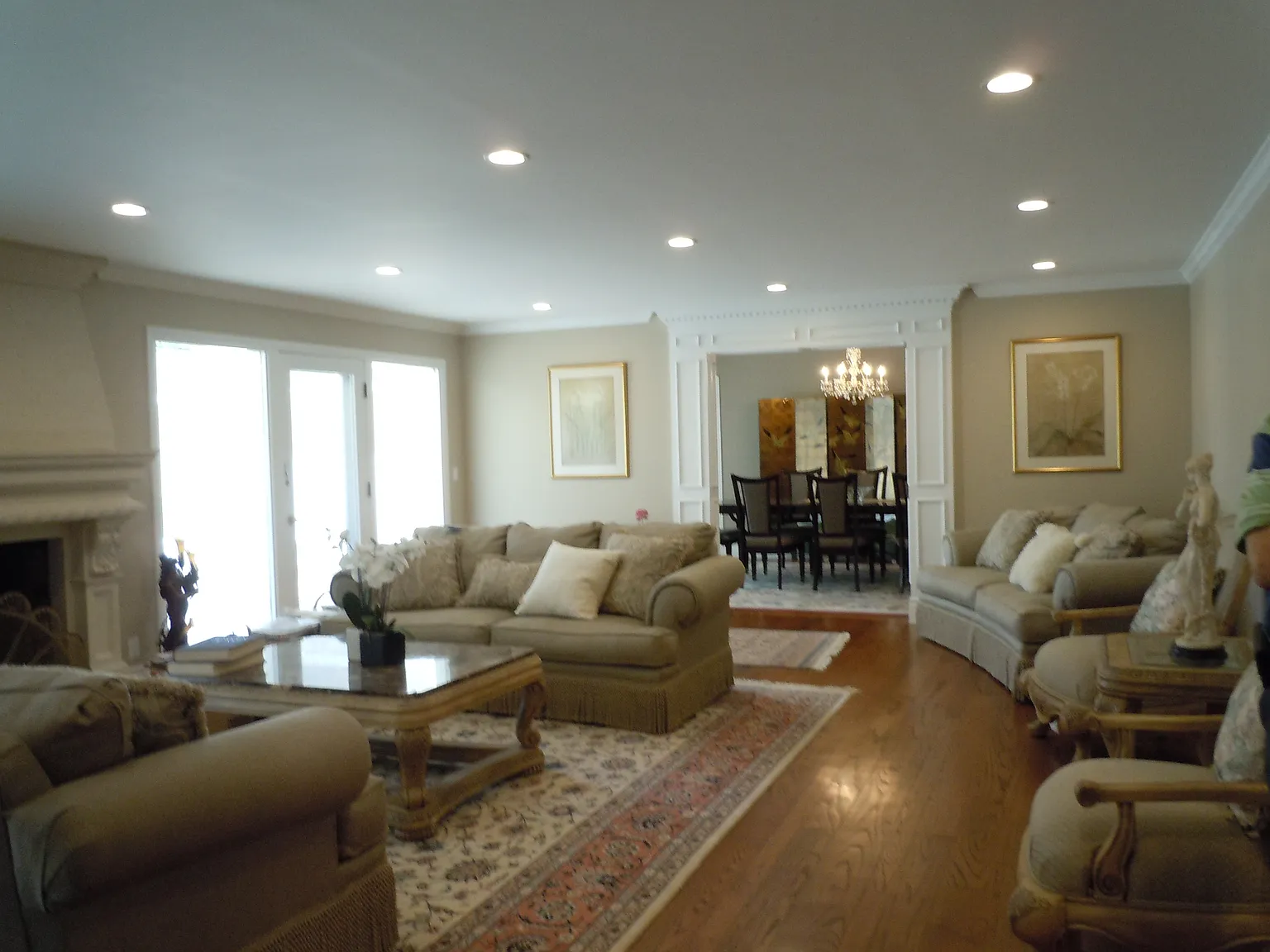1 James Ave photo 1