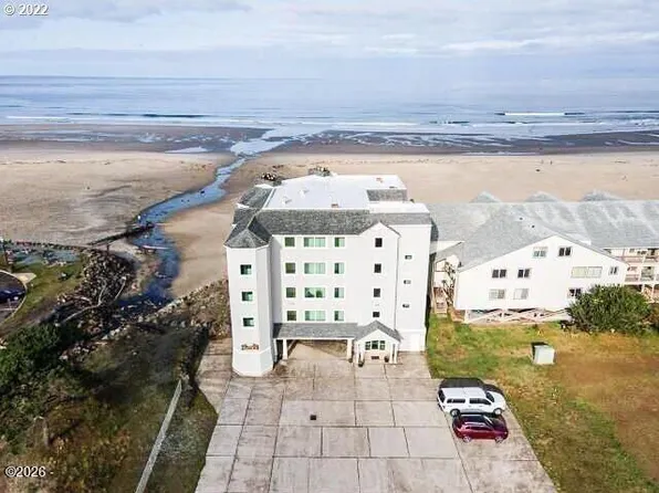 115 N Miller St #203, Rockaway Beach, OR 97136