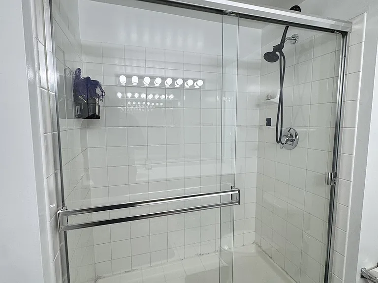 208 W Washington St #1208 — Photo 14