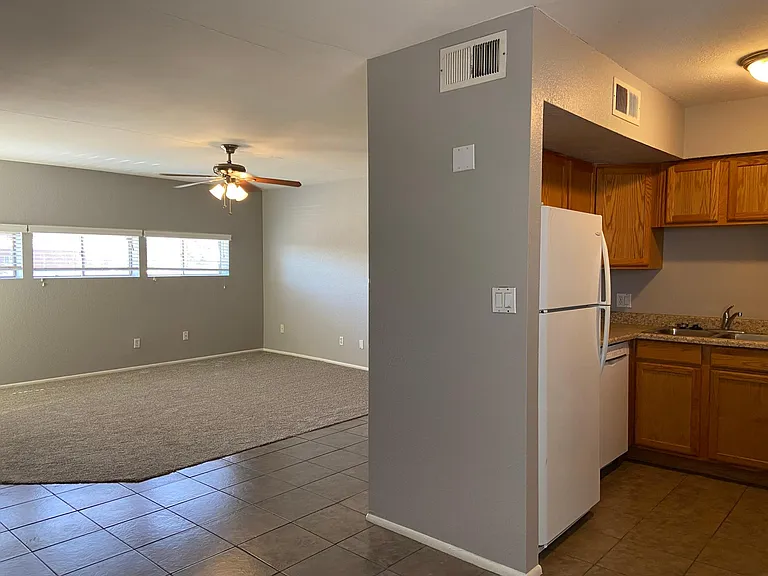 2693 E Oakleaf Dr — Photo 20