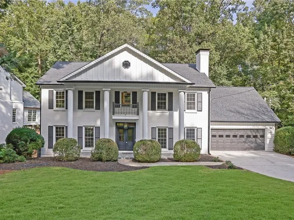 6040 Blackwater Trl, Atlanta, GA 30328