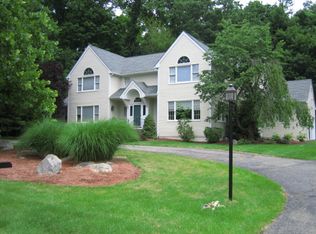 4 Maplewood Dr, Danbury, CT 06811