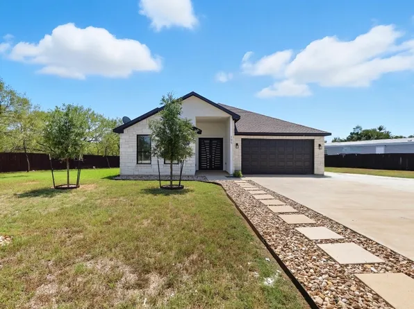 195 Blushing Dr, Cedar Creek, TX 78612