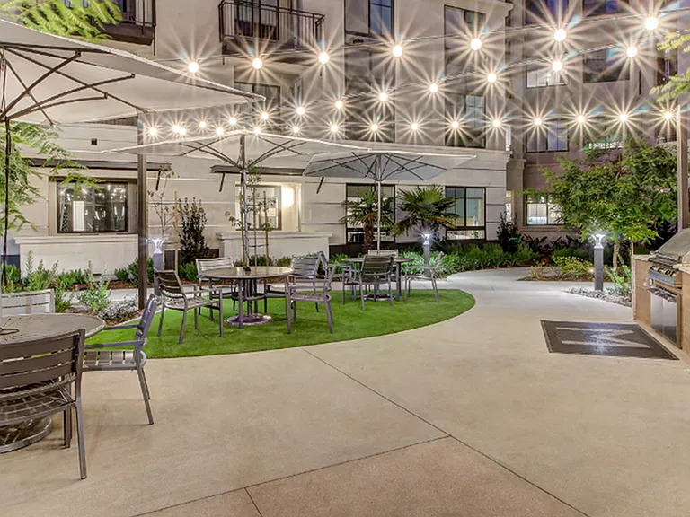 Outdoor cooking meets community comfort