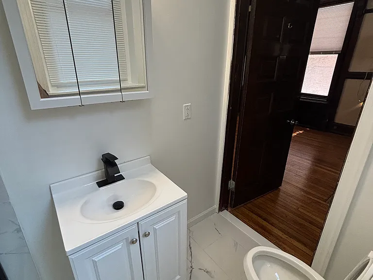 237 S 21st St #2 — Photo 8