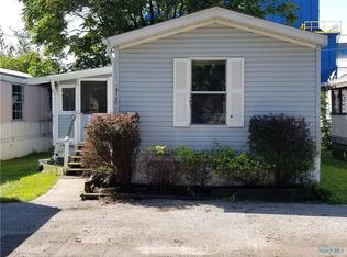 912 Linwood Ct, Delta, OH 43515