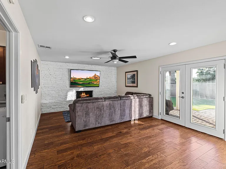 5245 E Acoma Dr — Photo 15