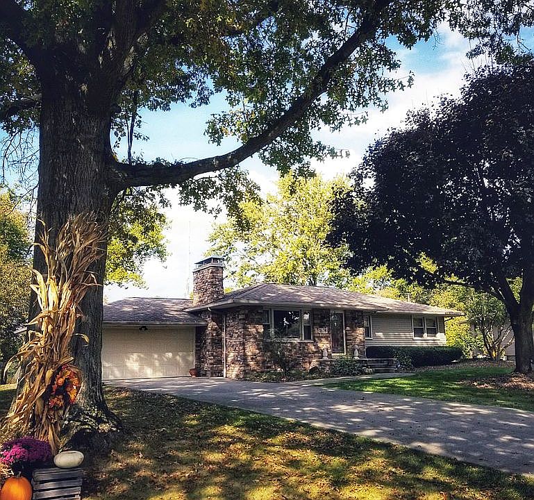 1st image of 2606 Algonquin Dr