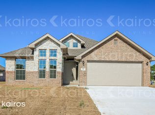 105 White Oak St, Gentry, AR 72734