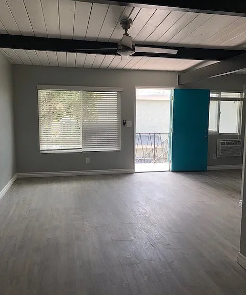 4533 Contour Blvd. — Photo 4