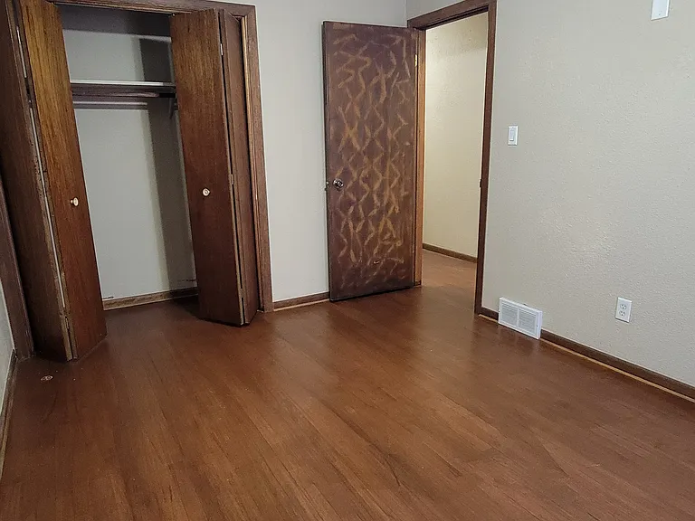 2348 E Walnut St — Photo 23