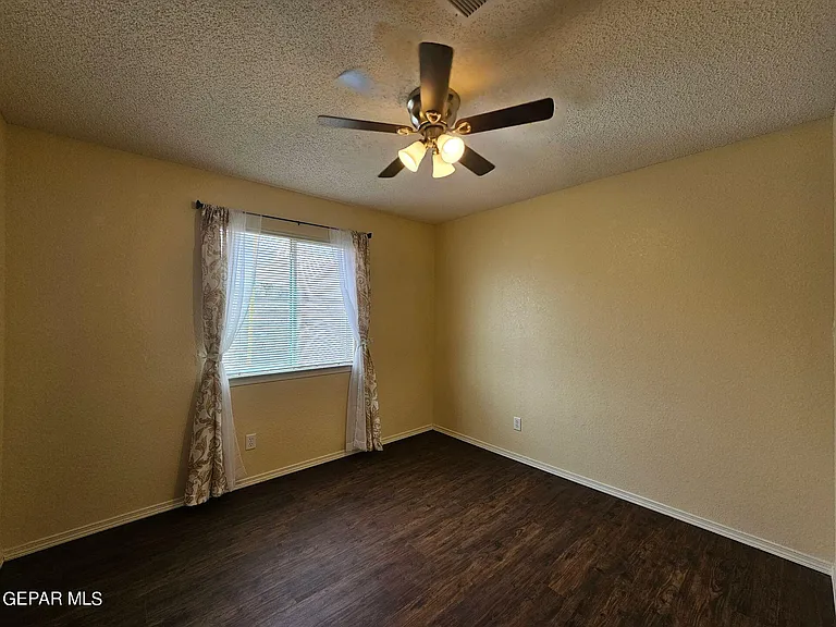 10909 Northview Dr — Photo 9